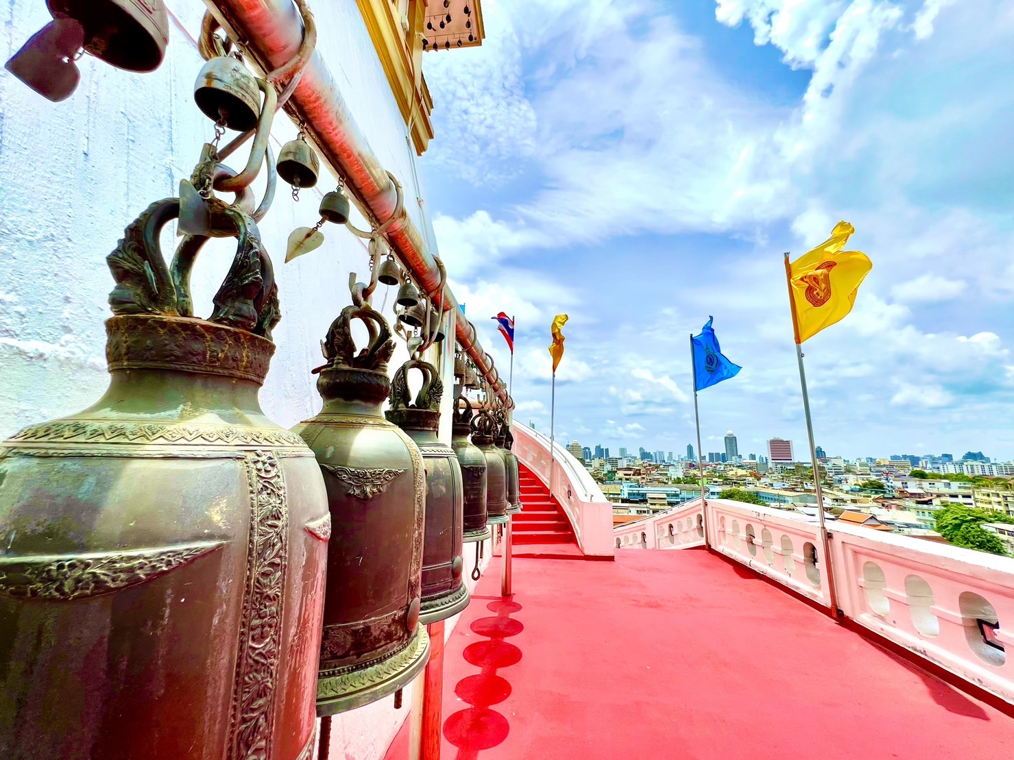 🇹🇭 ภาษาไทย: วัดสระเกศราชวรมหาวิหาร – สัมผัสความสงบใจกลางกรุงเทพฯ