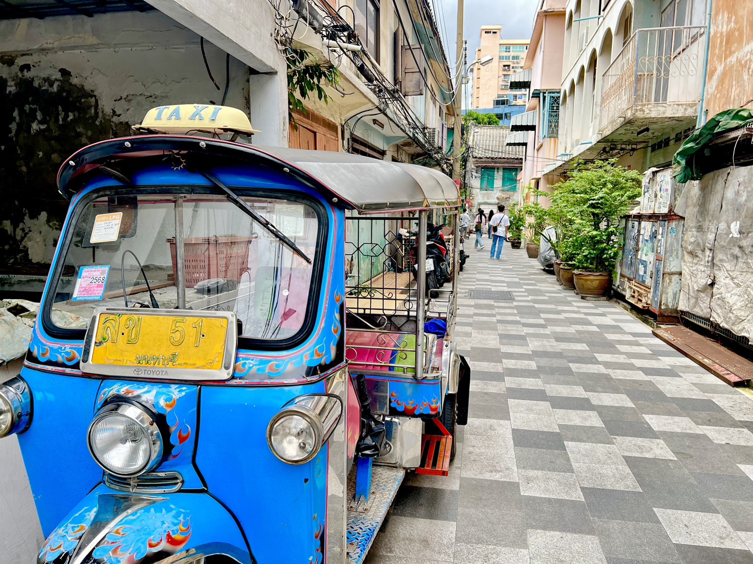 🇹🇭 “ตลาดน้อย” ย่านเก่าริมเจ้าพระยา เสน่ห์คลาสสิกของกรุงเทพฯ ที่คุณต้องลอง!